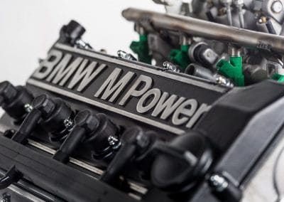 d&eacute;tail moteur BMW S14 couvre culasse